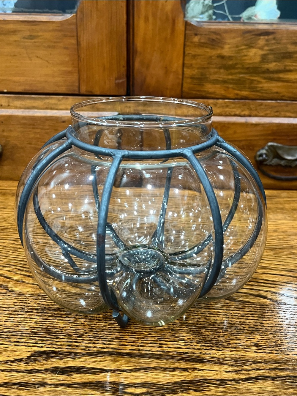 🎃 Vintage Hand-Blown Glass Pumpkin with Metal Frame – Fall & Halloween Decor
